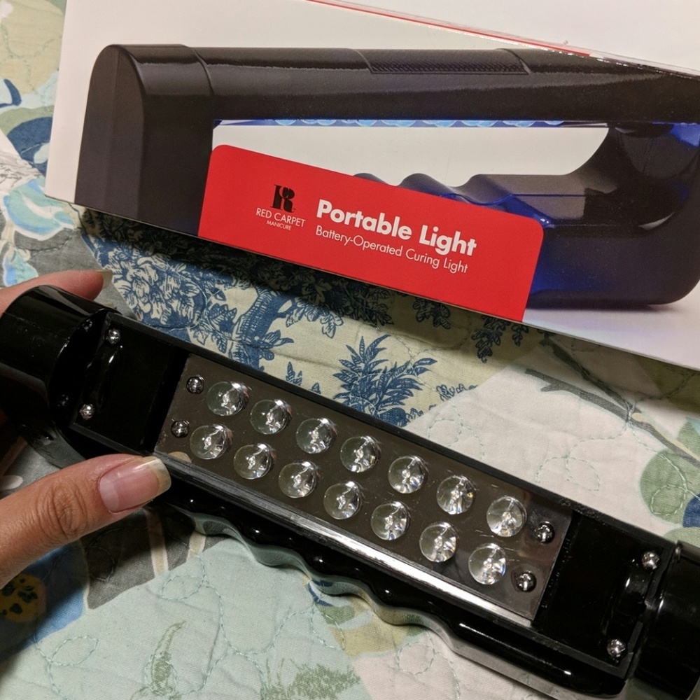 Portable UV lamp